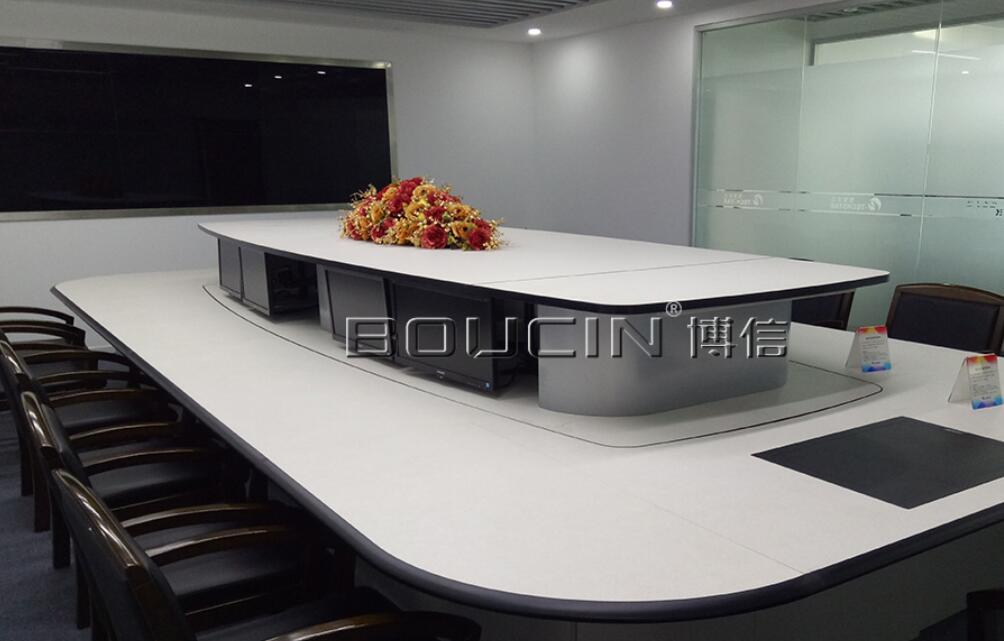 用戶如何保證操作臺的用電安全？